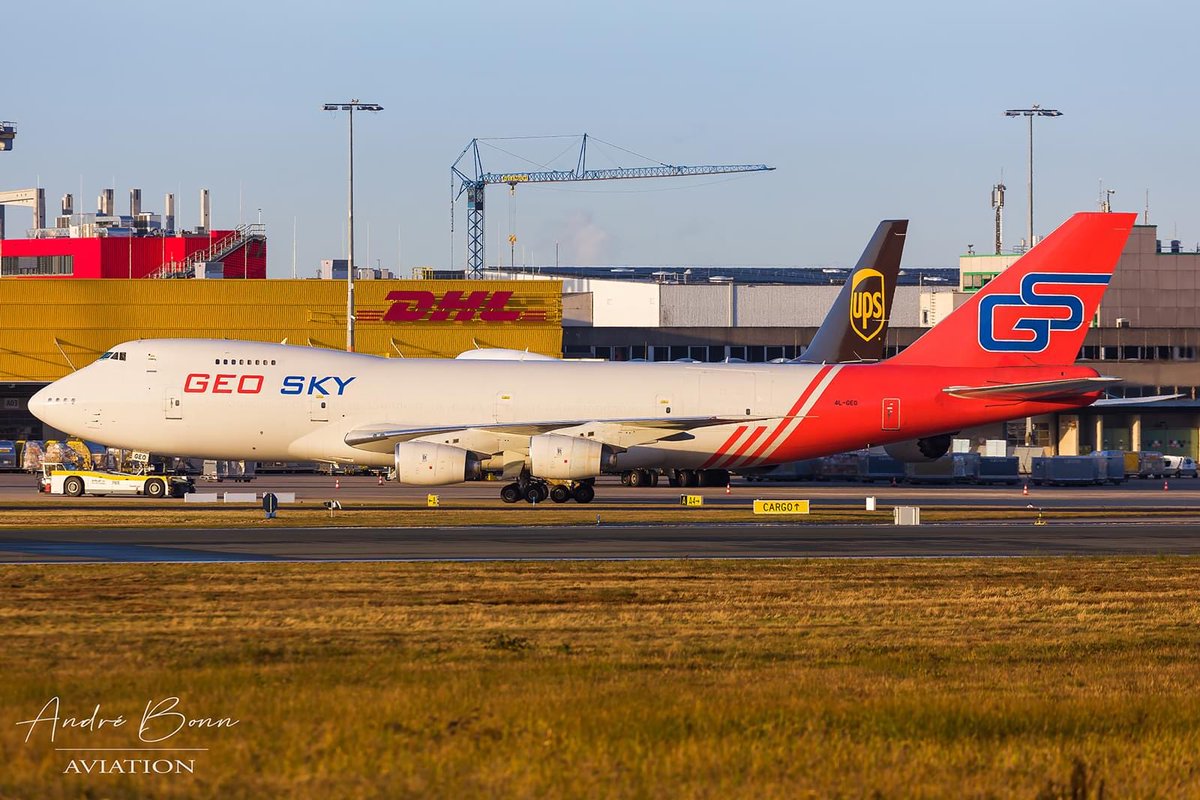 n194at's tweet photo. Geo Sky 
Boeing 747-236B (SF) 4L-GEO
CGN/EDDK Flughafen Köln/Bonn
February 5, 2022
Photo credit Andre Bonn
#AvGeek #Aviation #Airline #AvGeeks #Boeing #B747 #QueenOfTheSkies #CGN #Cologne #Bonn #GeoSky https://t.co/EaHShfLjmq
