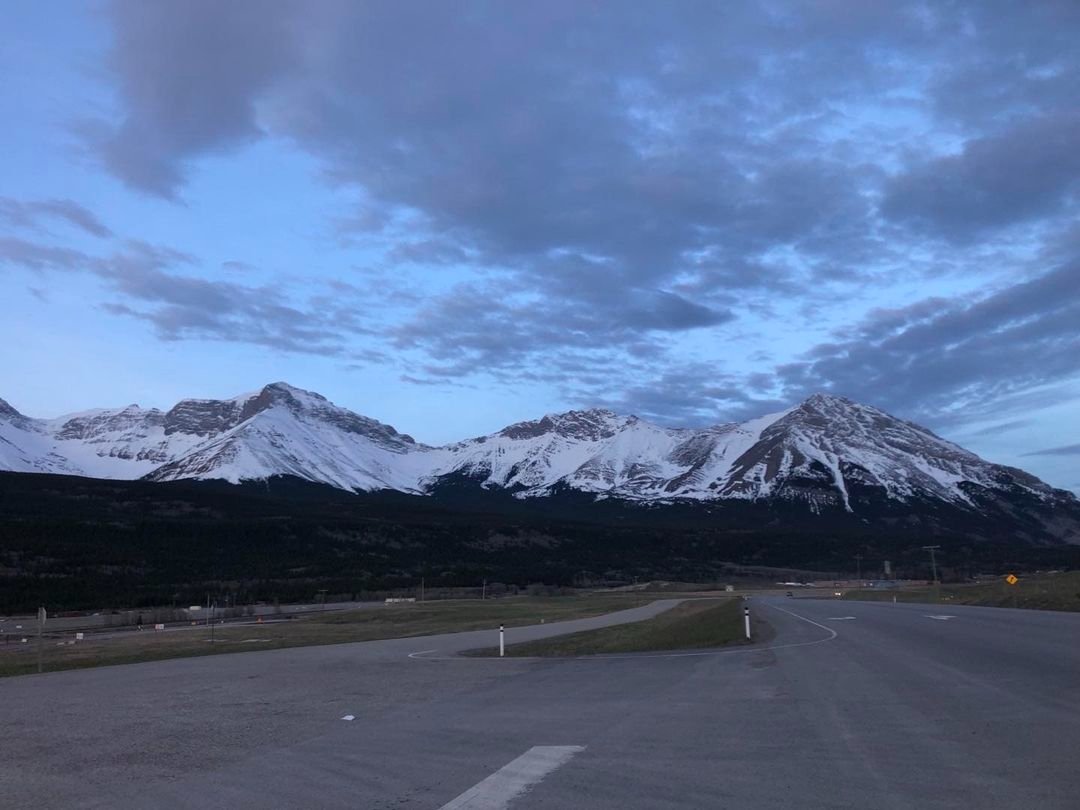 What a great hills looking so beautiful 💖