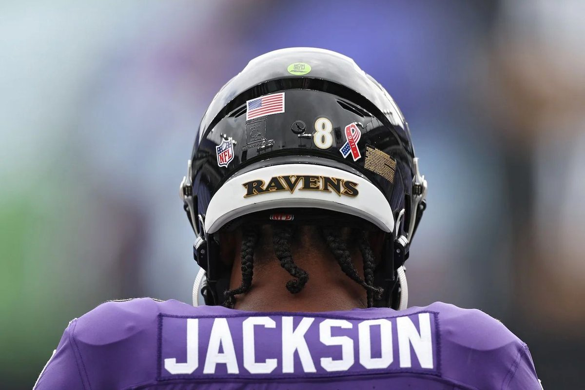LiveRavenNation's tweet photo. Lamar Jackson vs. NFC teams in his career:  🤯

🔹 20-1
🔹 4,226 yards
🔹 33 touchdowns 
🔹 8 interceptions
🔹 98.2 passer rating https://t.co/uwXxPKAihb