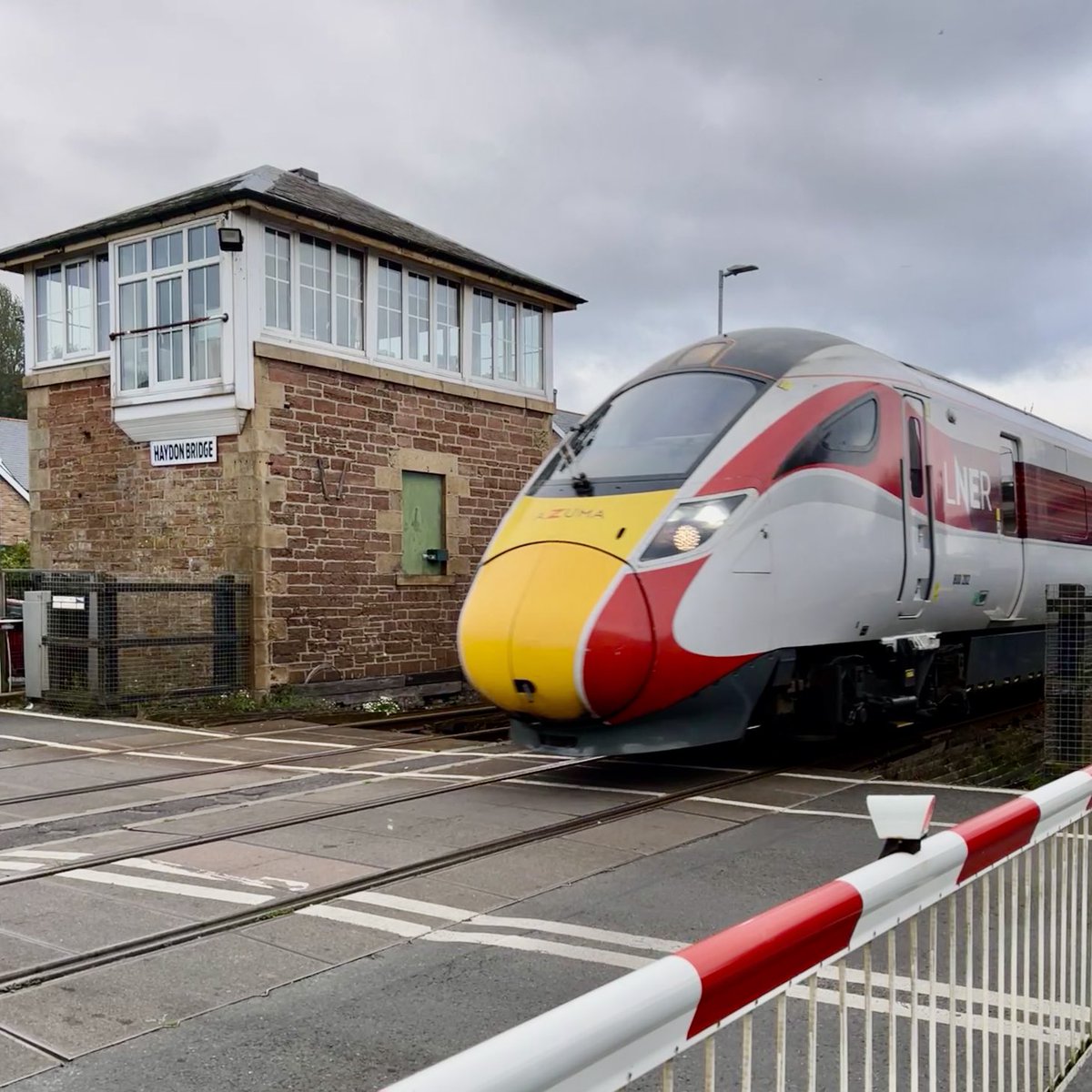 MichaelSadgrove's tweet photo. Nice to see the ⁦@LNER⁩ #Azumas back in #HaydonBridge on the Tyne Valley Line… even if we sympathise with passengers whose journeys to Edinburgh are taking 90 minutes longer than usual. ⁦@TVLRUG⁩ ⁦@TVCRP⁩ ⁦@networkrail⁩ #raildiversions https://t.co/XJy9RRRPCK
