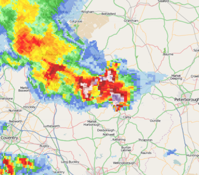 UK Thunderstorm Updates tweet media
