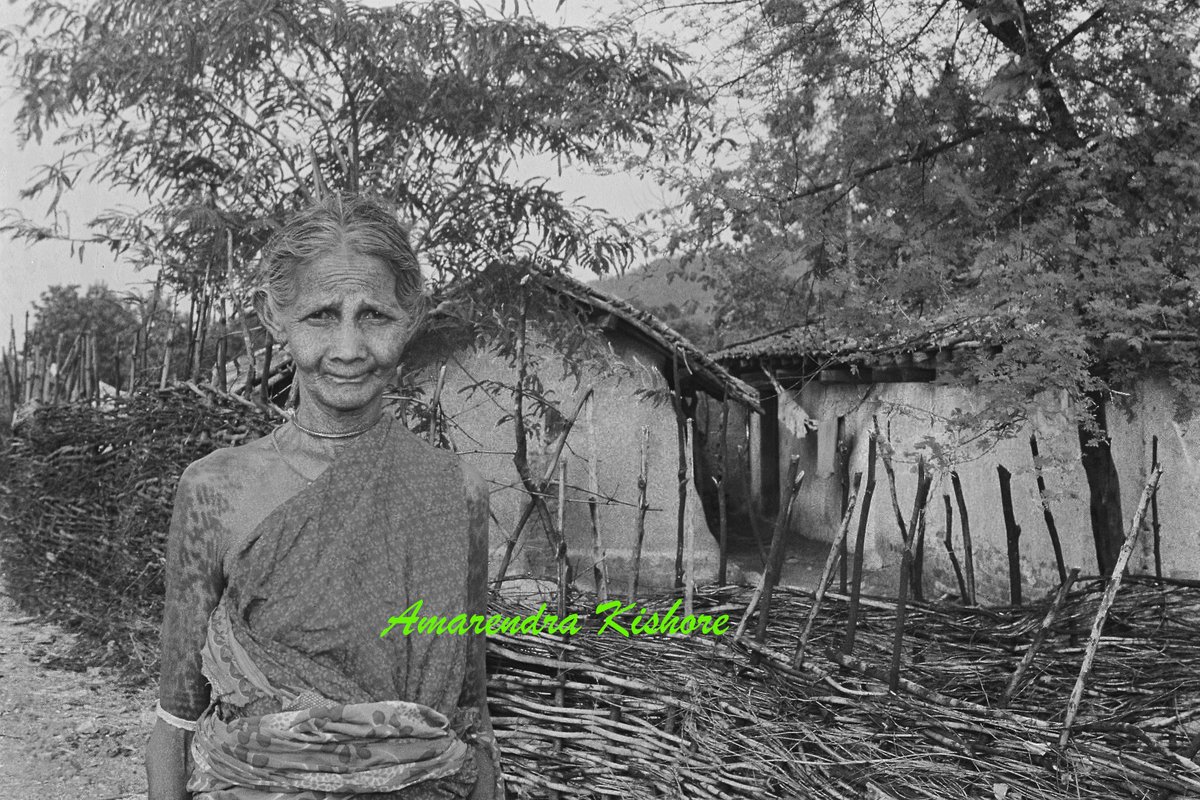 This image of poverty is not from Malawi or from Liberia This picture is from the Golamunda block of Kalahandi district. Because in both these countries and Kalahandi, more than 60% of the population lives on less than $1 a day.