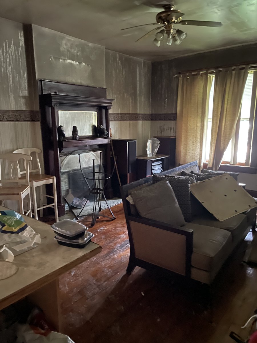 justinepetersen's tweet image. Sanctuary in the Ordinary (SITO) just received a $500,000 grant from the (CDA). This will revitalize a neglected 4-family building in JeffVanderLou. 

#CommunityDevelopment #Revitalization #JeffVanderLou #SITO #JP