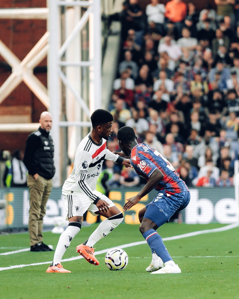 ManUtd's tweet photo. Weaving his magic 🪄

#MUFC || #CRYMUN https://t.co/28BsCgGt5F
