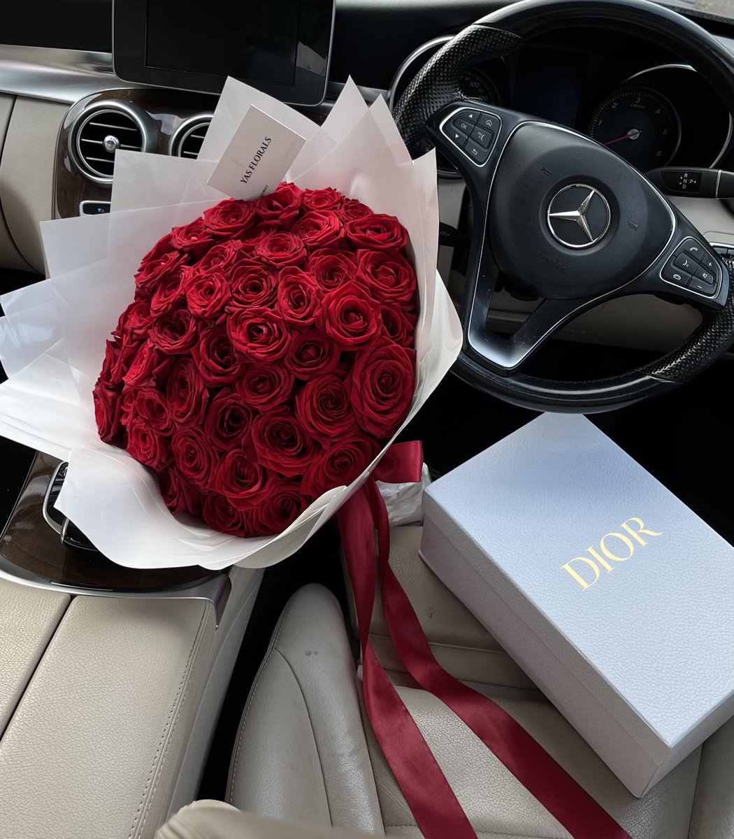 50 red roses