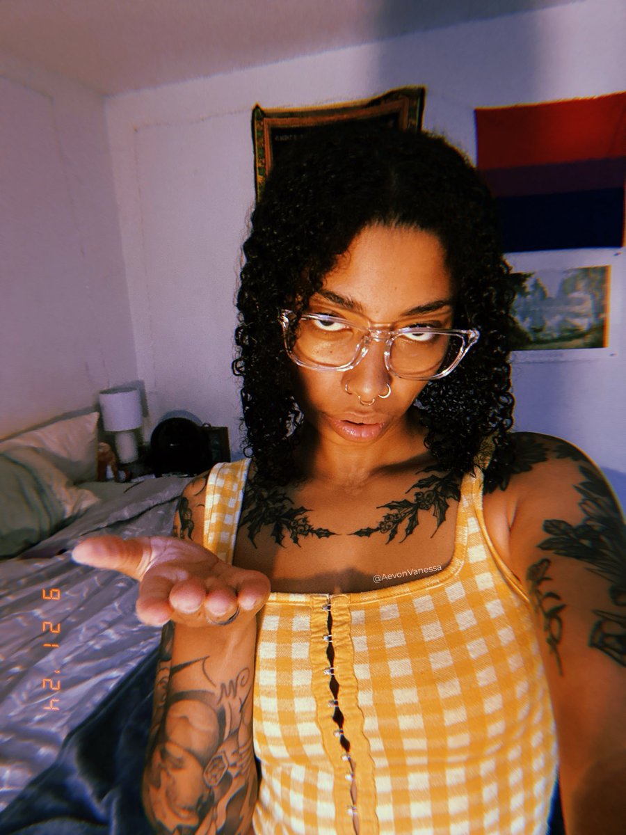 Remember piggy: The most important thing in your life, is me. 

Finsub | ebonydomme | tpe | human atm | paypig