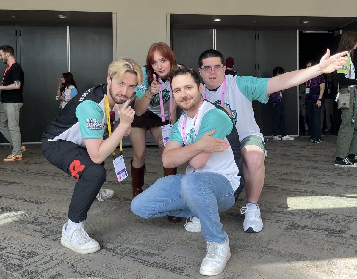 CYAN COYOTES ARE HERE AWOOOO