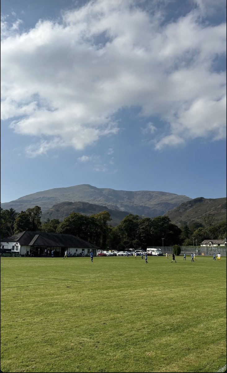 A good 4-1 win on the road to <a href="/ConistonAFC/">Coniston AFC</a> on a beautiful day with scenery to boot ☀️ ⛰️  goals coming from <a href="/jh_cairns/">Jamie Cairns</a> <a href="/rio_mcquistan/">rio wilson-mcquistan</a> Joffy and a cracking free kick from <a href="/NiallHarris_/">иiall</a> #Sandrats 🔵⚪️