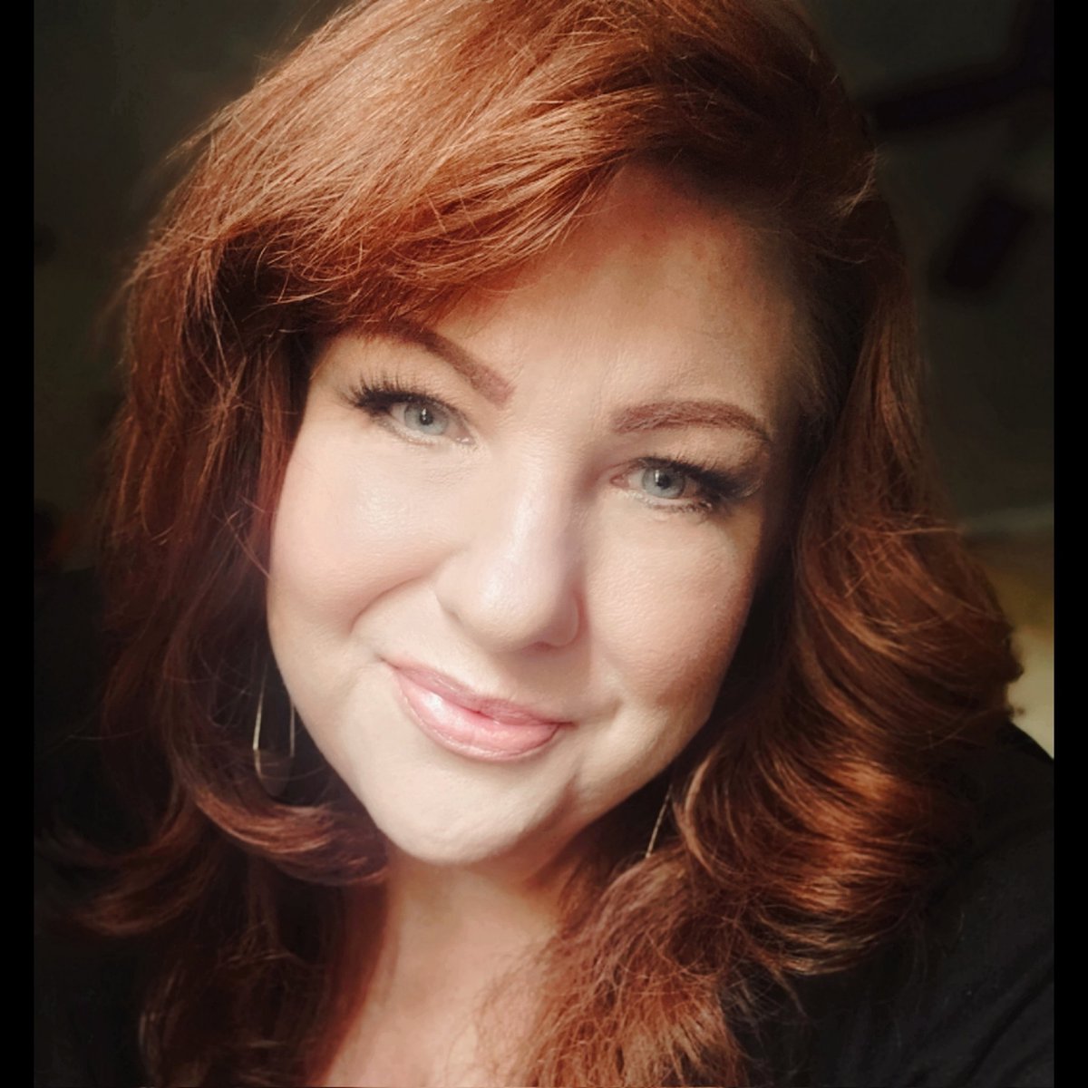 I call this my "what was that boys name? Oh that's right I don't care! New red in a box" color. #redhairgreeneyes #redhaired #gingerhair #noobodygottimeforfootstomping