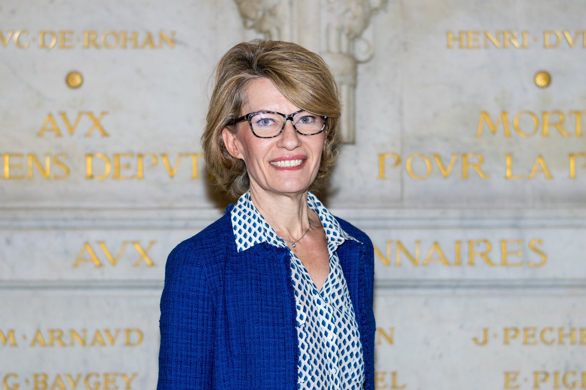 InfoHugoQuentin's tweet photo. Anne Genetet est NOMMÉE ministre de l’Éducation nationale. https://t.co/V1ENgAsCDb