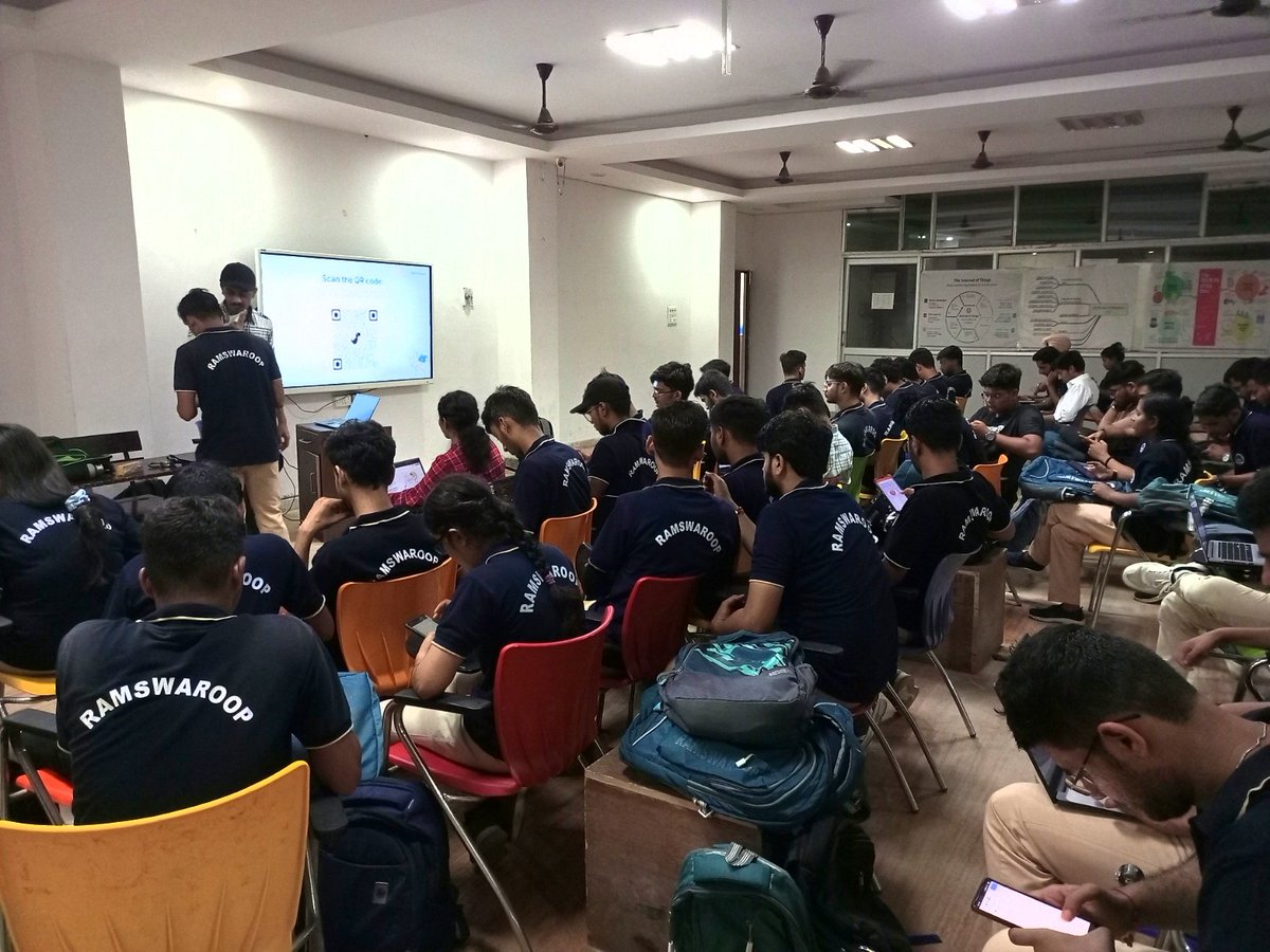 techbastic's tweet photo. A quick recap of our first
IRL event at @SRMU_Lucknow! 🔥

👩🏻‍🏫 50+ student attendees 
👋 Intro to APIs &amp; @getPostman
🔄 Requests &amp; Responses
👨🏻‍💻 Hands-on workshop
❔ QnA

Huge thanks to the Postman team and @AdiSuyash for being the speaker of our event! ❤️ https://t.co/I3e3hBuddC