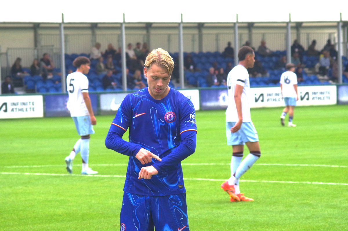 fleetphotos's tweet photo. @ChelseaFC U18 v @astonvilla 210924 6-2 - #goal 4-1 #runham @chelseayouth @Chelsea_FL @AbsoluteChelsea @TheChelseaSpot @SurreyComet https://t.co/9P2Fxky3H0