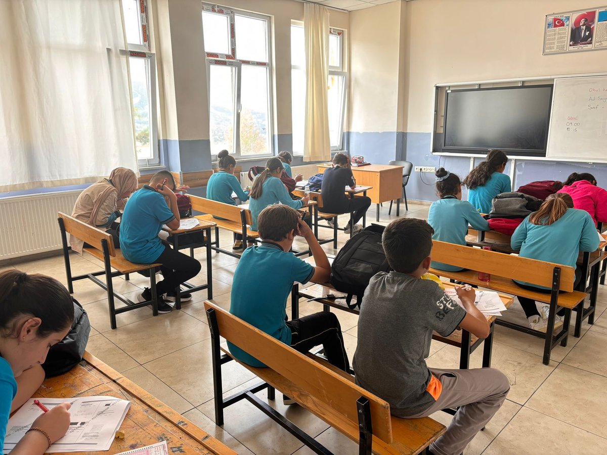 2024- 2025 eğitim - öğretim yılı tüm paydaşlarımıza hayırlı olsun.  DYK kapsamında liseye hazırlık döneminde olan öğrencilerimize hazırbulunuşluk ölçme değerlendirme uygulamasını gerçekleştirdik. <a href="/bingolmem/">Bingöl MEM</a> <a href="/arge_mem/">Bingöl Mem Arge</a> <a href="/YedisuMEM/">Yedisu İlçe MEM</a> <a href="/MustafaOzel66/">Mustafa Özel</a> <a href="/yusuf_tokus/">Yusuf TOKUŞ</a> <a href="/halukcakan12/">HALUK ÇAKAN</a> 🇹🇷