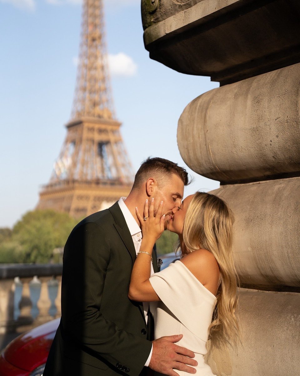 Sydney_soloski's tweet photo. 09/19/2024 💍🤍 https://t.co/URXlIUve5C