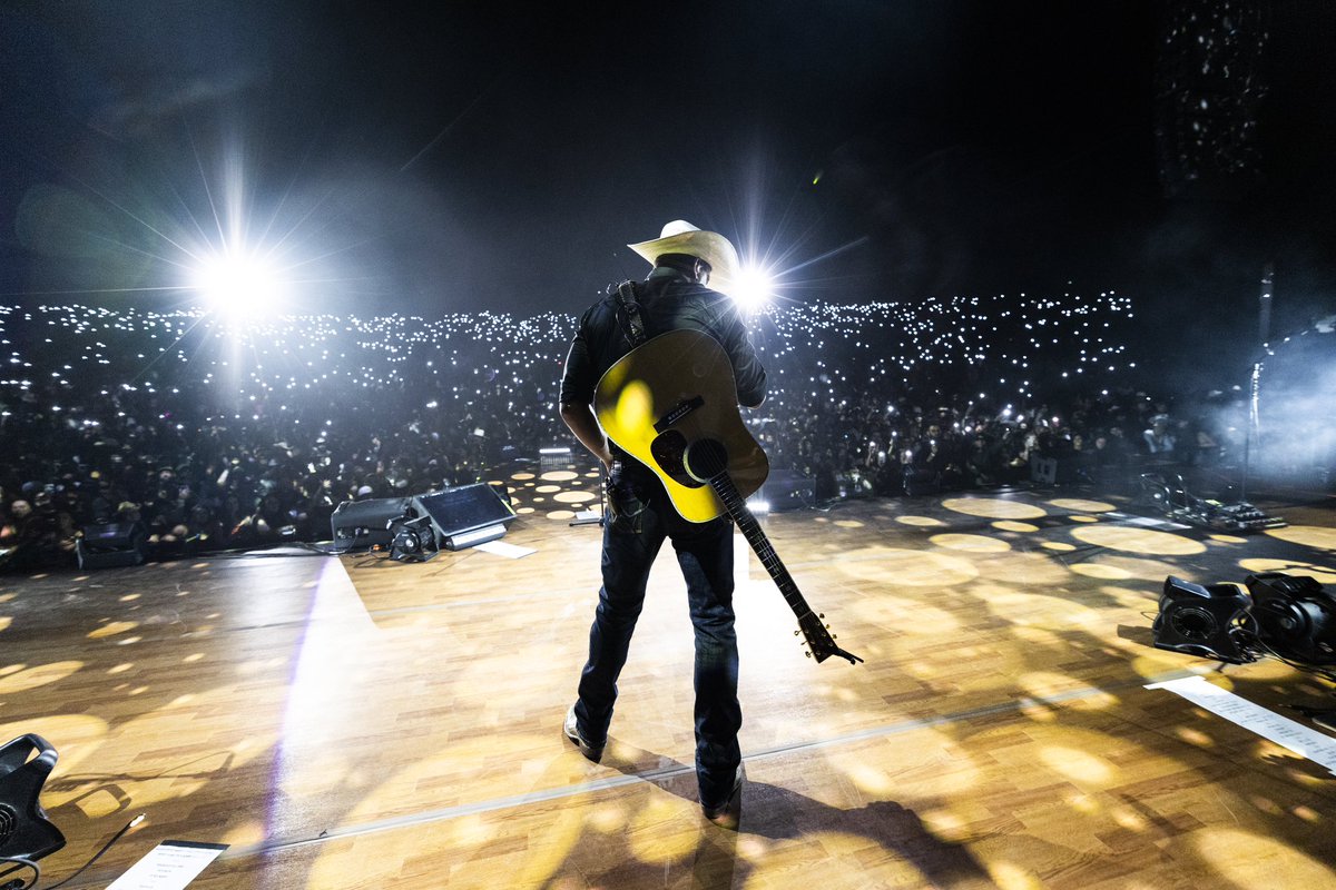 Jon Pardi (@jonpardi) on Twitter photo Good to be back in California thanks for an awesome night Wheatland. Letโs have some fun tonight Chula Vista!
๐ธ: <a href="/EvanDeStefano/">Evan De Stefano</a> Good to be back in California thanks for an awesome night Wheatland. Letโs have some fun tonight Chula Vista!
๐ธ: <a href="/EvanDeStefano/">Evan De Stefano</a>