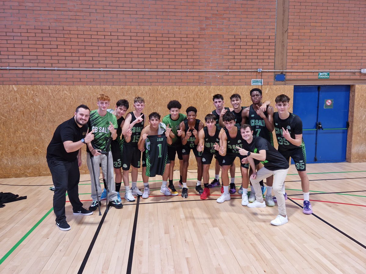 Tinc una sort com a entrenador increïble! No es el resultat, es el COM treballem i ho batallem tot. L’importància de l’EQUIP i sobretot.. l’ASPECTE MENTAL! El cap ho es tot i el positivisme i la constància encara més. Som-hi Salt! 💚🖤 <a href="/cbsalt/">Club Bàsquet Salt</a>