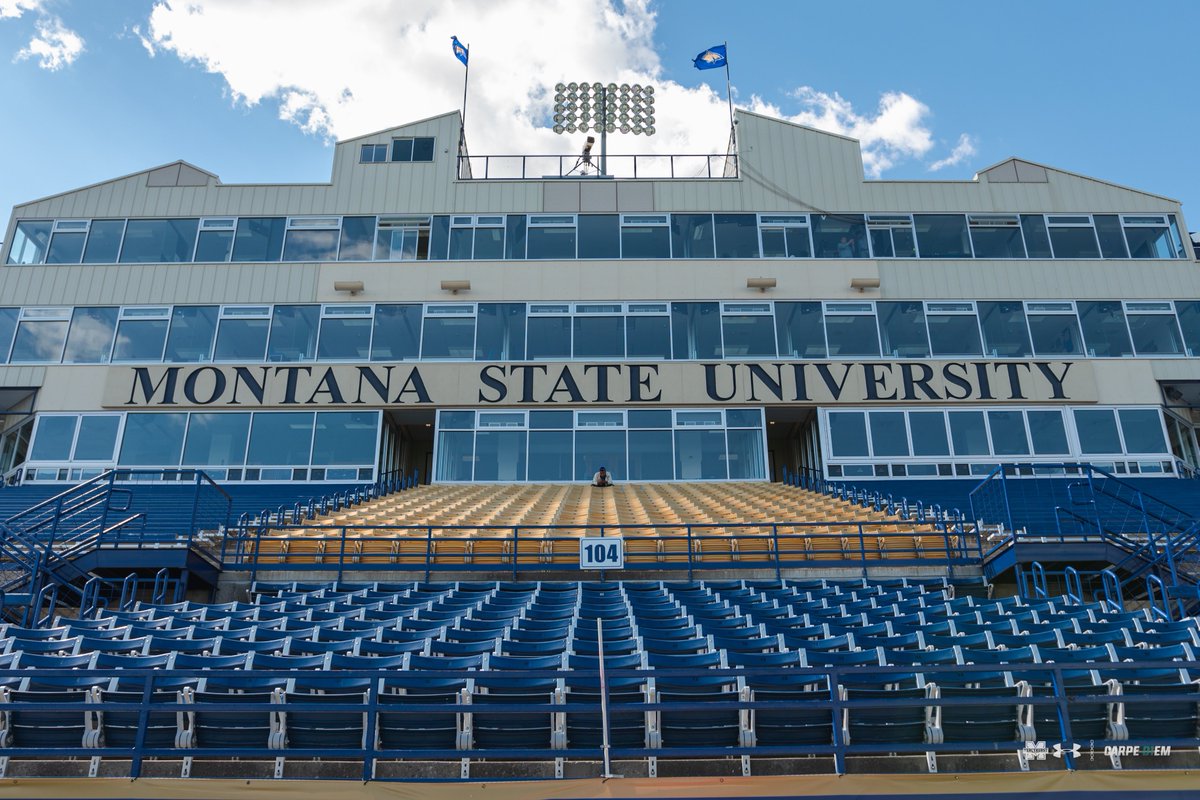 MercyhurstFB's tweet image. Less than one hour until kickoff.

#CarpeD1em