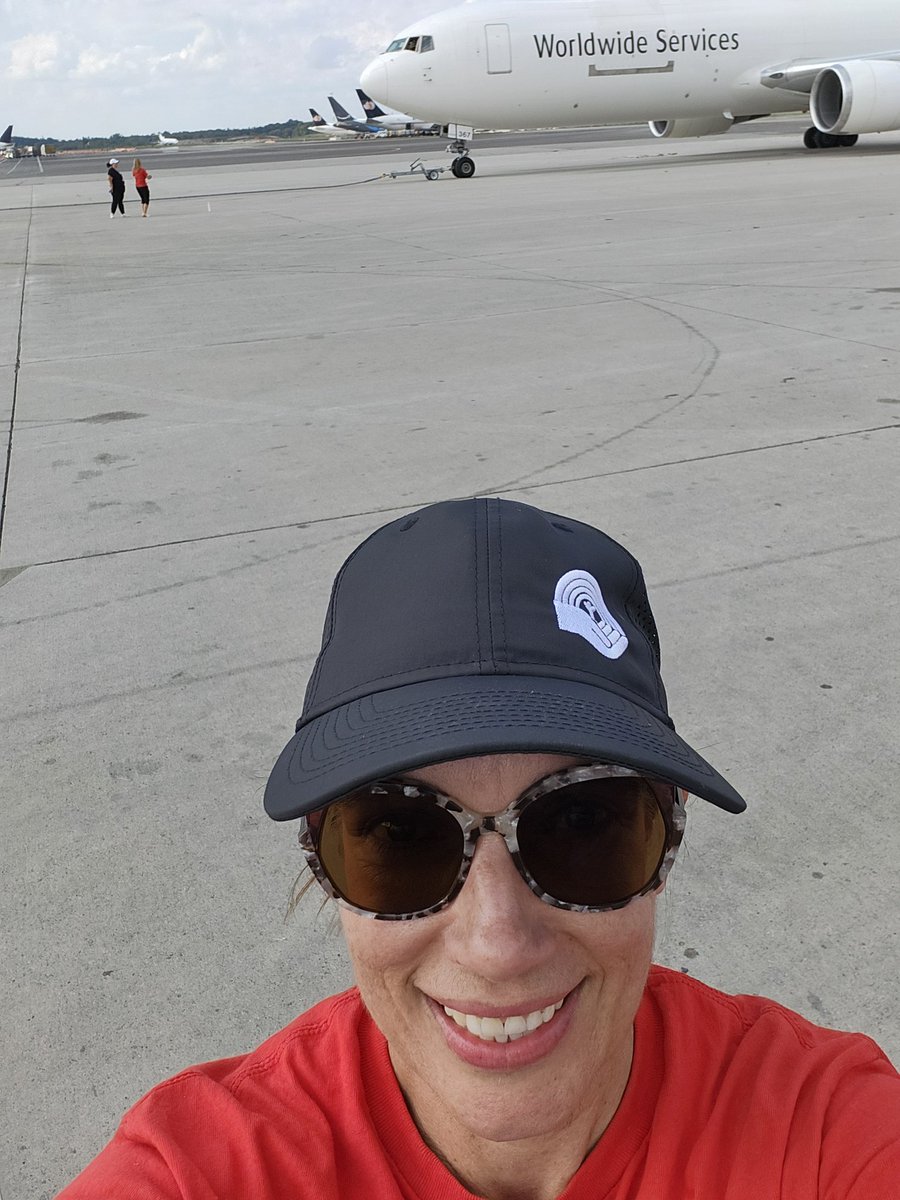 A beautiful day to pull a plane! It's the <a href="/unitedwayhh/">United Way Halton & Hamilton</a> PlanePull at #YHM! #LocalLove #UnitedInACTION