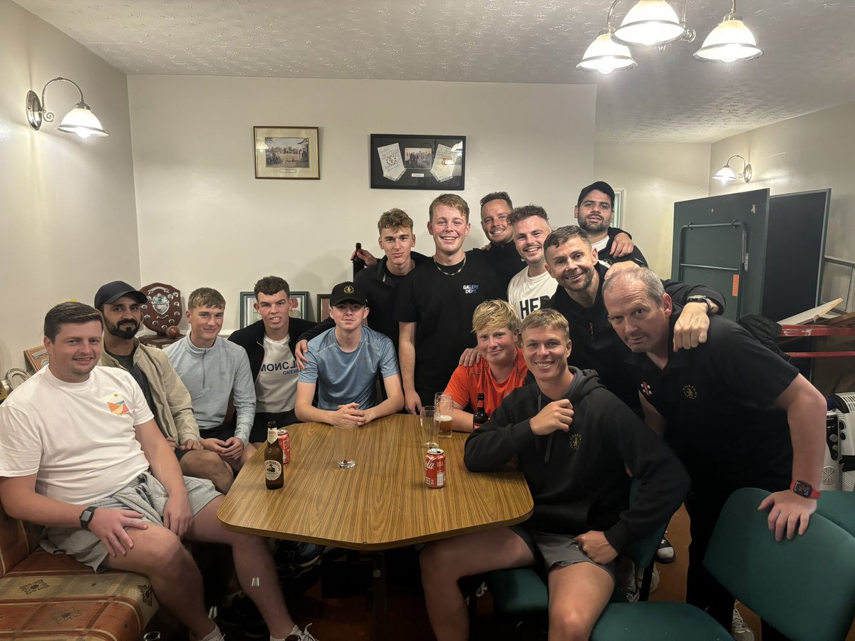 GaThomas101's tweet photo. Proud of everyone of these lads and the players not In the photo @HalkynCC staying up after a difficult 12 months . Thanks to all the helpers off the park also time to hand the baton over 👏👏👏👏 https://t.co/V2ohs8ze45