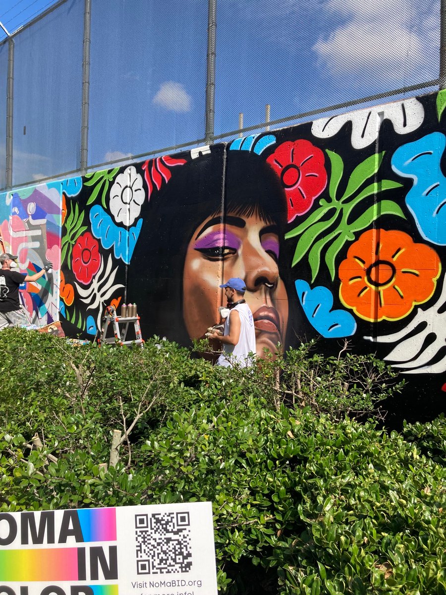 wmata's tweet image. Metro’s #ArtinTransit is excited to partner with the @NoMaBID on the NoMa in Color Mural Festival. Be dazzled by colorful murals being painted by local artists on the Metro wall along the Metropolitan Branch Trail near NoMa–Gallaudet Station.
nomabid.org/annual-events/… #wmata