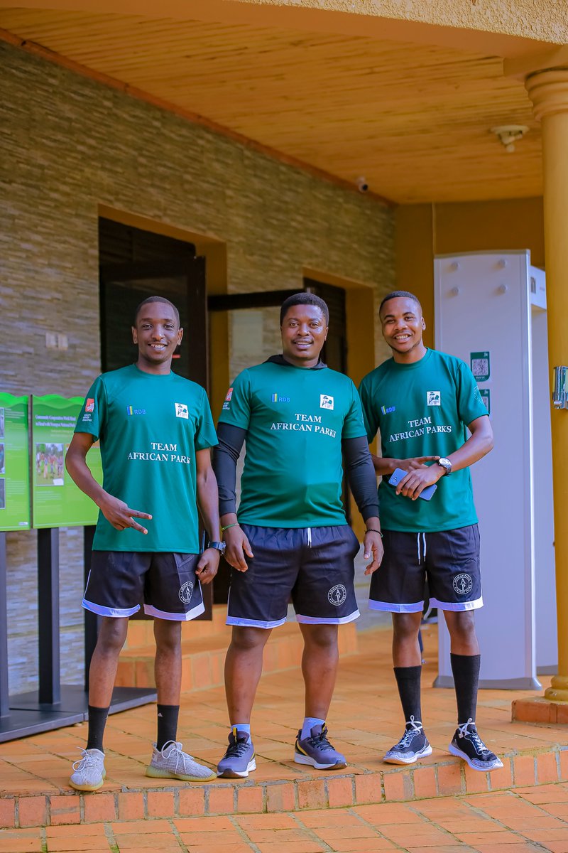 NyungwePark's tweet photo. culminating in a coordinated 21km race across their respective protected areas in September. In #Nyungwe, the race brought together 102 rangers from @AkageraPark(winner) #Nyungwe, #VolcanoesNP #GishwatiMukuraNP, the last two parks represented @RDBrwanda Photos: #BrightStudio https://t.co/pBExbiIEZ2