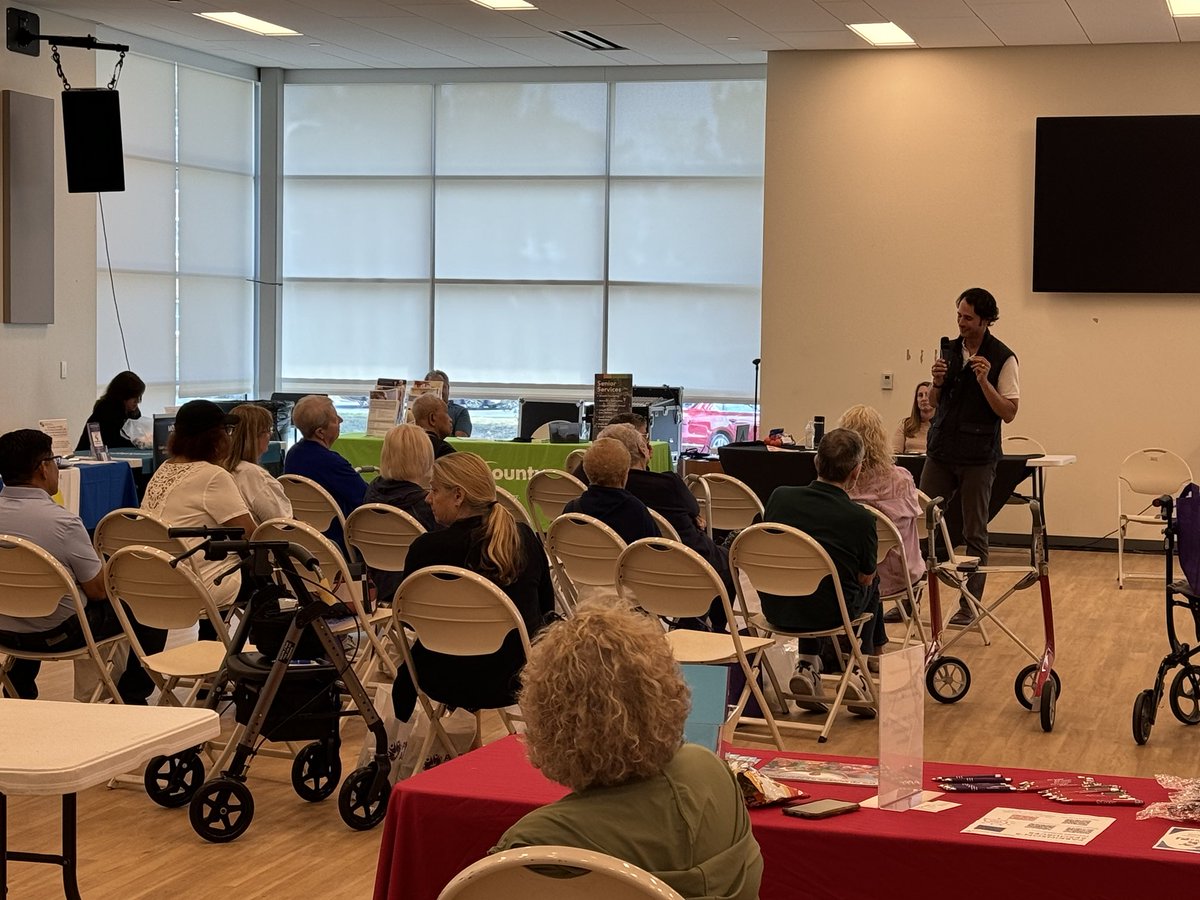 CaseyHalpern5's tweet image. Thank you to PMD Alliance and MissionPD for inviting me to speak to our friends in the South Jersey Parkinson’s community about many resources that are available to them on their journey. #DBS #nutrition #pennmedicine #tremor #parkinsons #physicaltherapy