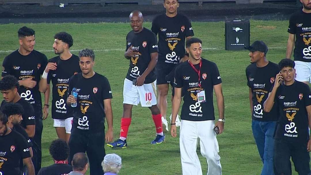 اشـرف داري لسـة جـاي وبيحتفـل بـ أول بطولـة "😂♥