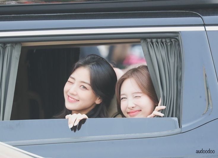 Happiest Birthday our Nayeonieeee!! 🫶

HAPPY NAYEON DAY
#대장토끼_나연_당근케익_먹는날
#NayeonGotThatMagic