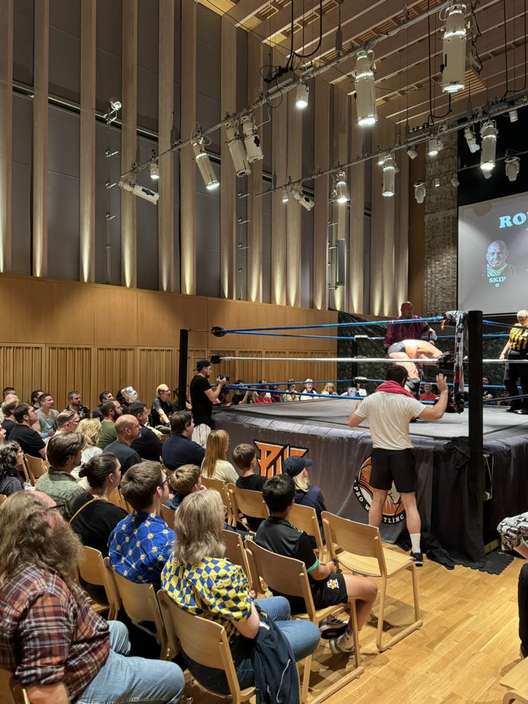 tubbytaylorjr's tweet image. Currently LIVE at @ProWrestleEAST ! 

Great turn out for #everythingmustgo