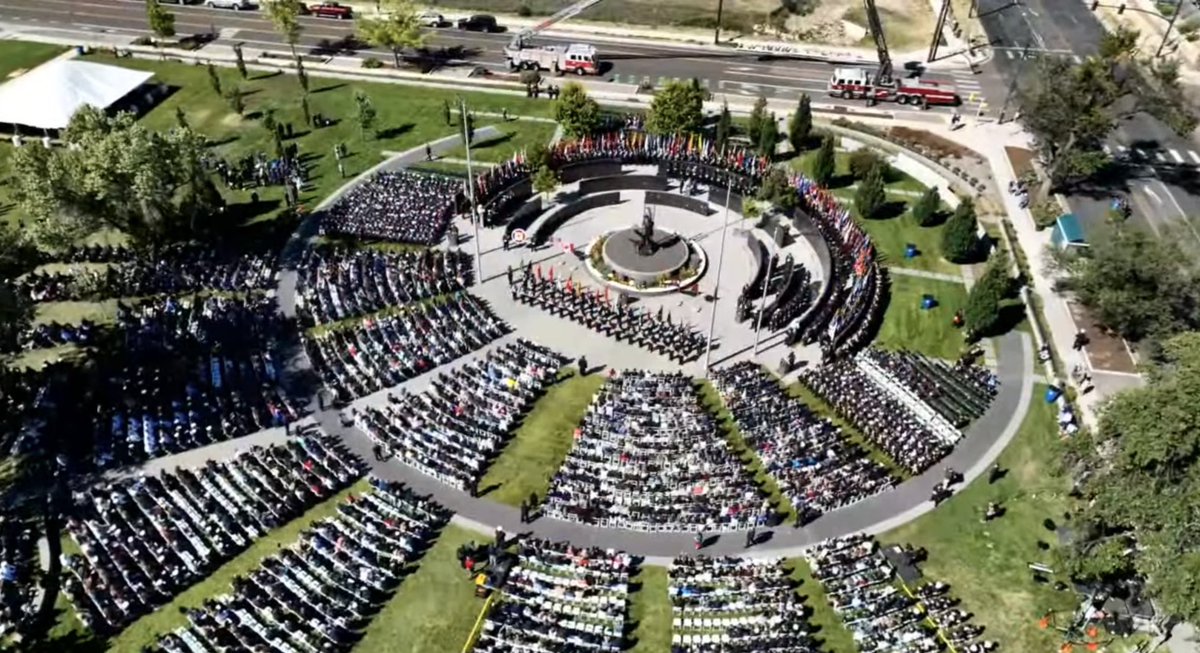 Fireguy540's tweet image. Thank you @BfesGuard for representing @BramptonFireES and @BPFFA1068 in Colorado Springs this weekend for the @IAFFofficial Fallen Firefighter Memorial.