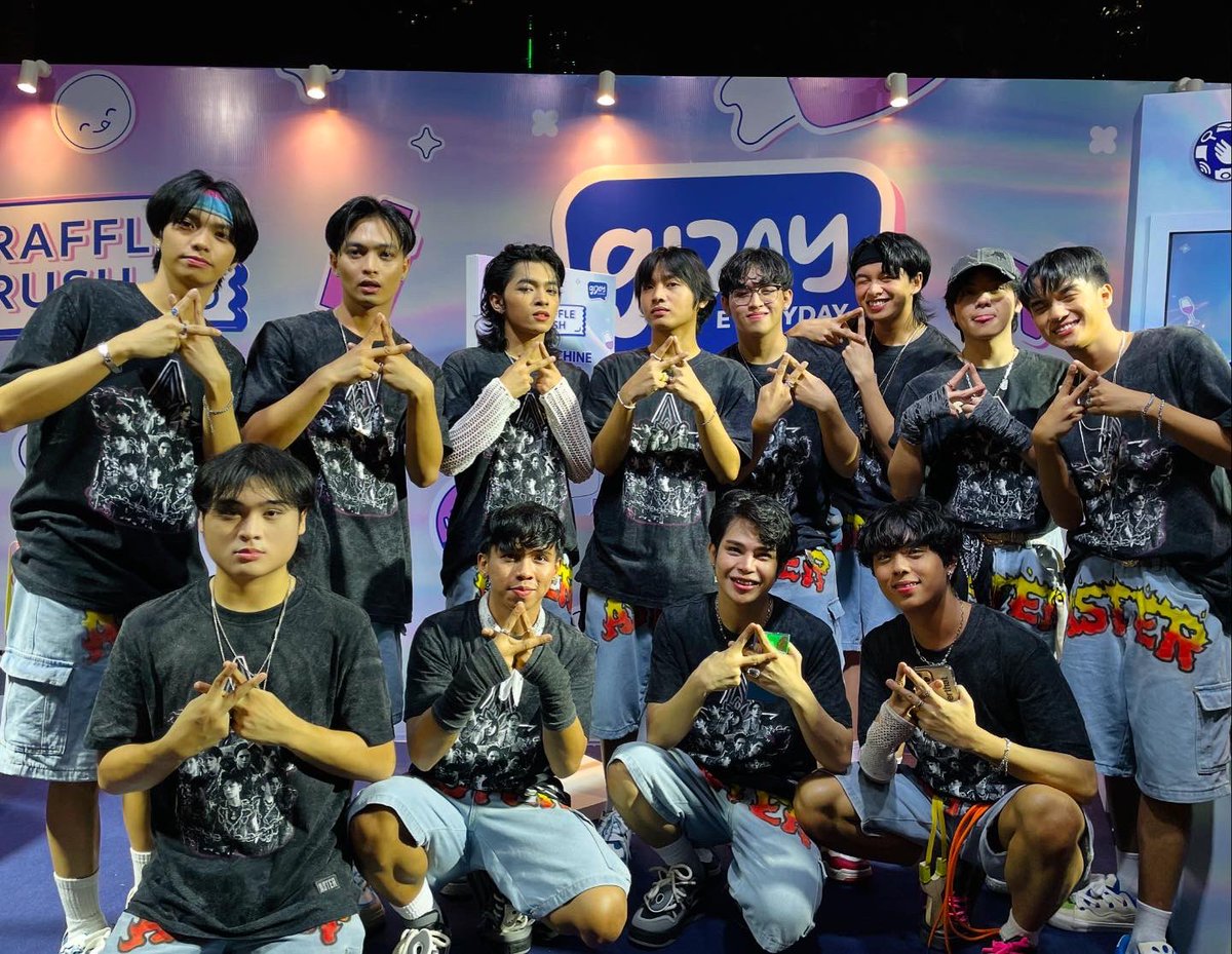_asterofc's tweet photo. Rising PPOP group, ASTER for their 3rd Globe Events ‘G FAIR’ at the BGC Amphitheater with GLOBE Family! Big thank you to @enjoyGLOBE and @globebusiness for the another opportunity!
#AsteriskArtist #EnjoyGlobe #GDayEveryday #GFair https://t.co/1CAkw3RzeN