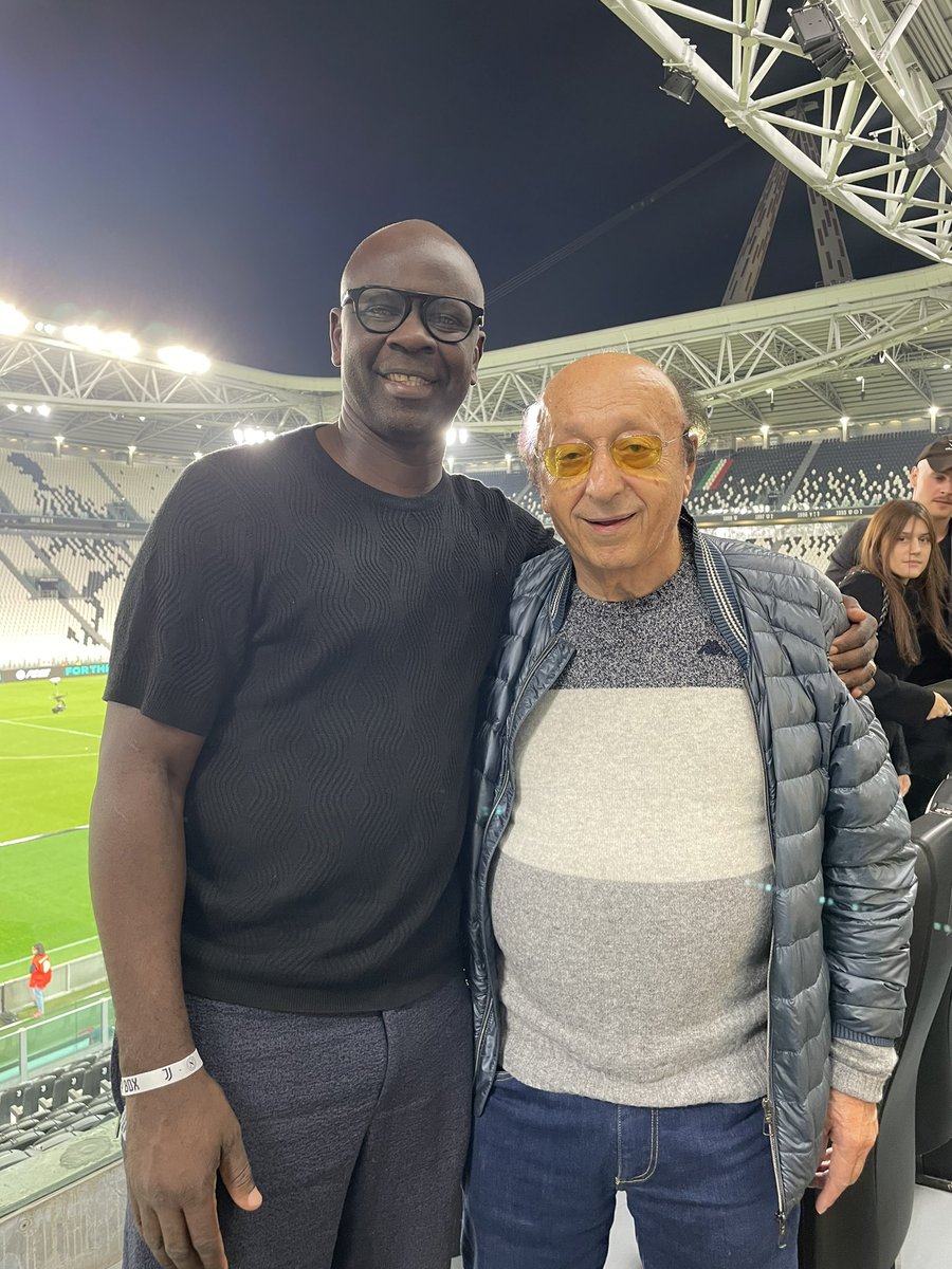 Thruam: passato, presente e futuro.
#juve #juventus #JuveNapoli