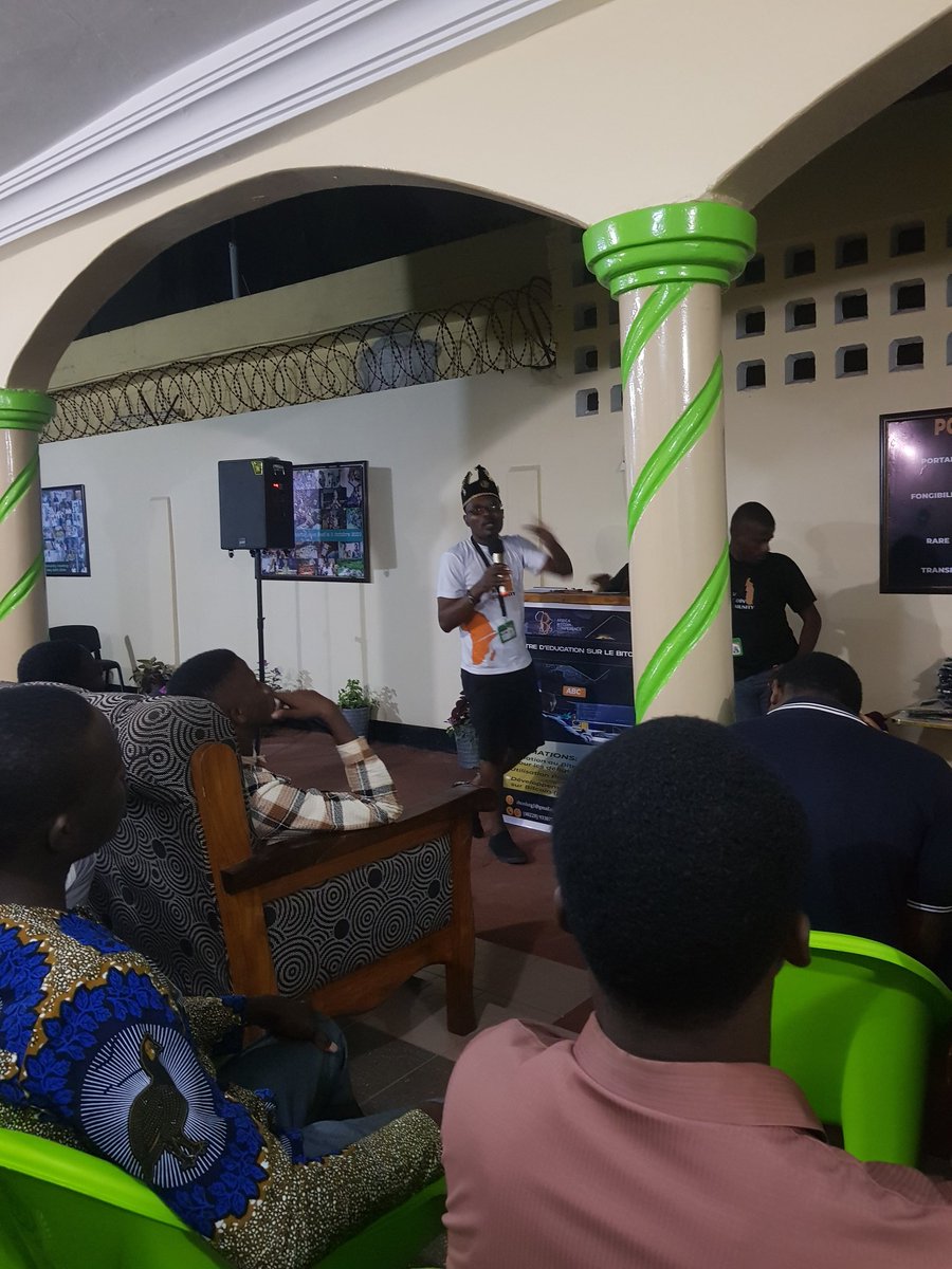 MiriamDoli's tweet photo. Conférence avec la Togo Bitcoin Communauté
#Bitcoin #Blockchain #Contest #CryptoTogo #TogoBitcoin #Bitcoin #AfricaBitcoinConference https://t.co/JukdAySKZU