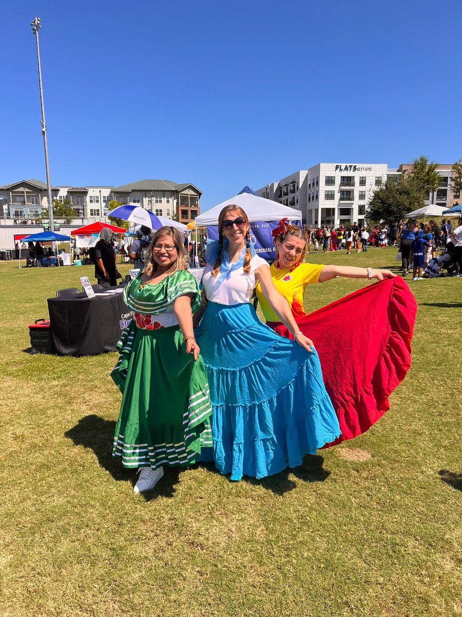 GertParede12906's tweet photo. Promoting our Latino Culture at Cape Fear Latino Festival and Parade at Wilmington, NC! #UnitingOurWorld through global learning, cultural exchange, and immersion. #GlobalLeaders #AmbassadorTeachers #DualLanguage https://t.co/RzCcingK7n
