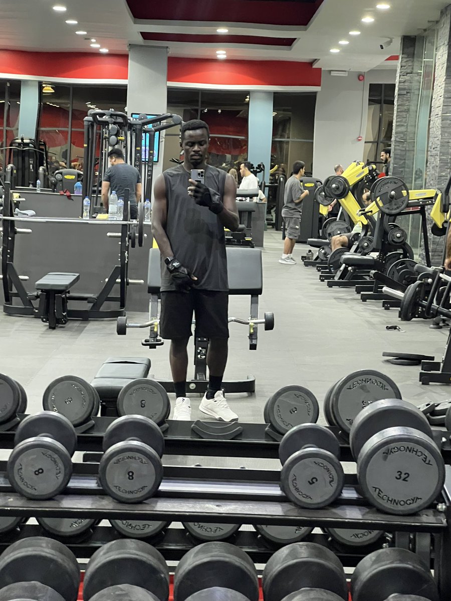 FasugbaBolu's tweet photo. What a Saturday 🚀🚀🚀

Got Kubernetes Certified 
Chelsea Won
Jackson with the Brace and an assist 
Sancho with an Assist
Manchester United dropped point
And Finally, I am back at Gym

What a day💪 https://t.co/9ncELs1sLV
