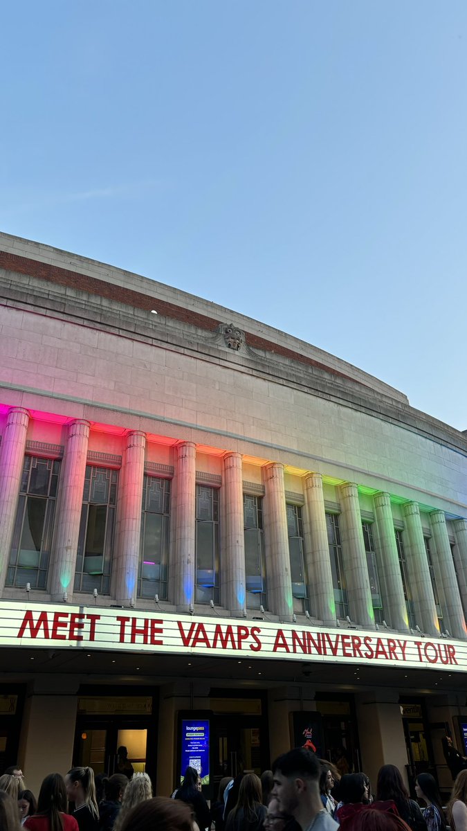 xsarahrxse's tweet photo. 🩷🤍 @TheVampsband https://t.co/62XhZwPYbN