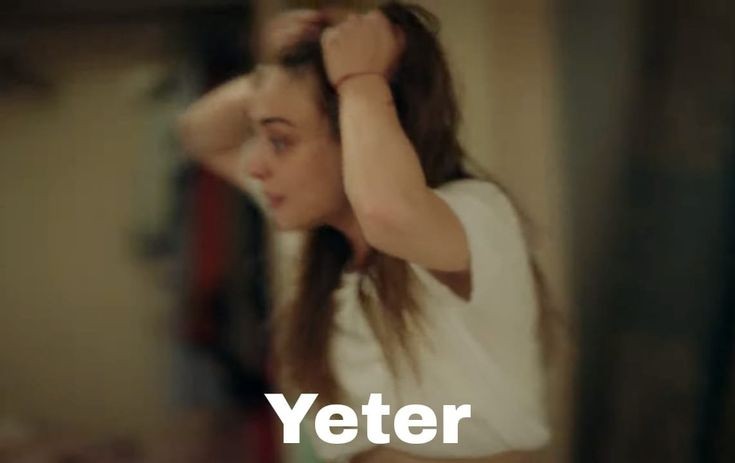 YulSthefanny's tweet photo. Ipek como puede estar tranquila en la casa, TODOS SE ARRIESGAN PARA DEFENDERLA POR MATAR A DOS PERSONAS y la única huea que hace es llorar y victimizarse? NO ME HUEI PENDEJA DE MIERDAAAA #KörNokta https://t.co/yiLEqhS1o5