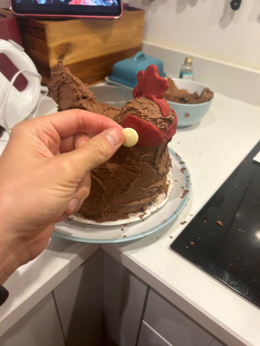 Tom Kewell tweet media