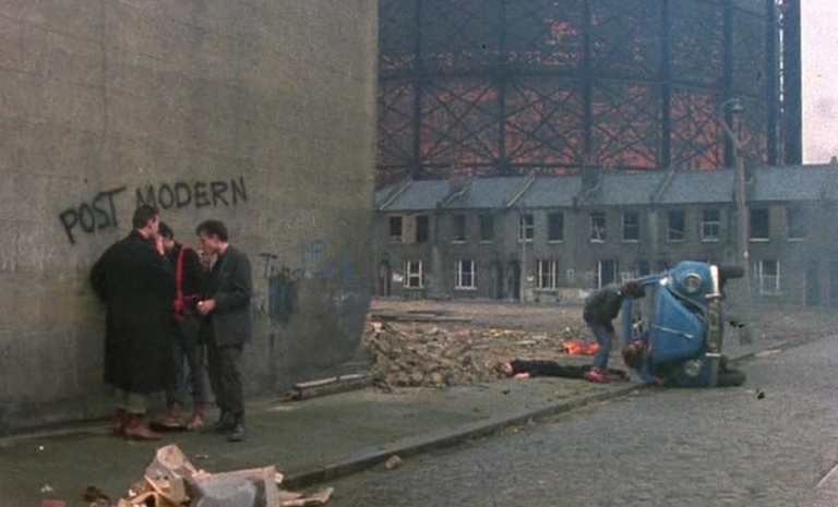 Fx37738008's tweet photo. 🎞️#Jubilee (1978) #DerekJarman 🏳️🌈
La reine ÉlisabethⅠest envoyée en 1977 par l'occultiste #JohnDee ... 🤨
Film culte de l'univers PUnK
#AdamAnt - Adam and the Ants
Jordan (une protégée de #MalcolmMcLaren)
#WayneCounty (#JayneCounty) #BlankGeneration https://t.co/G8jYUhocBS