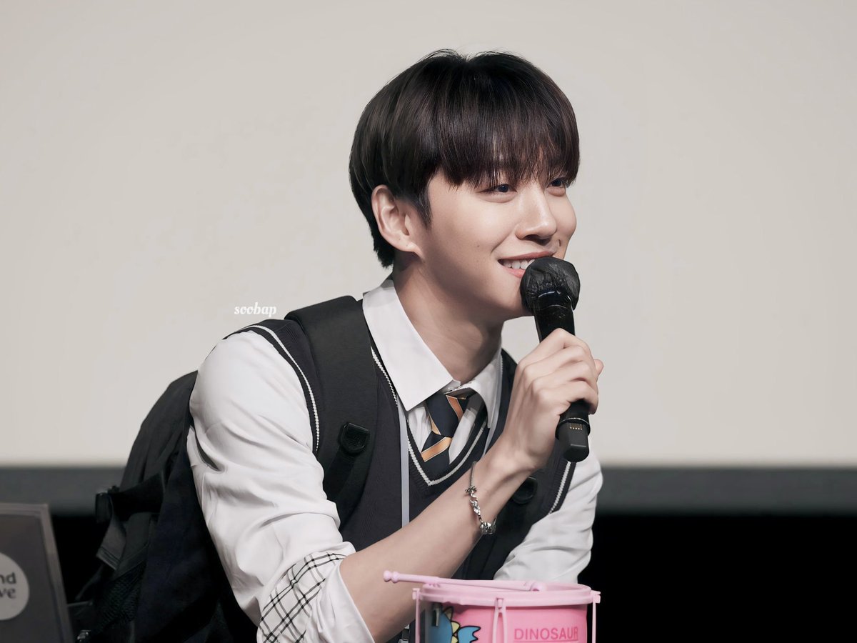 수밥 tweet media