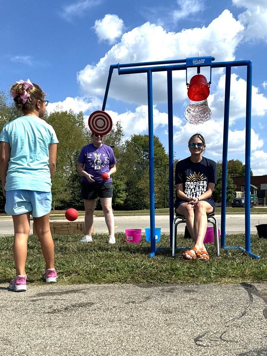 Amy Jackson tweet media