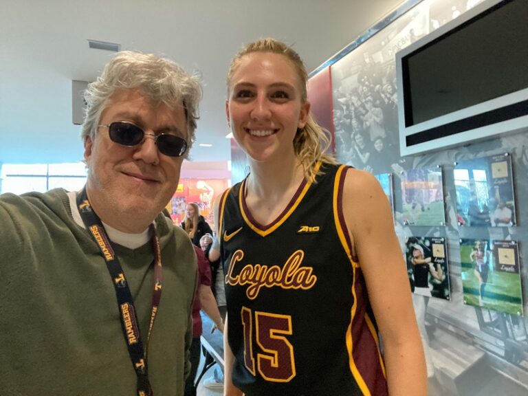 Our <a href="/JohngysBeat/">John Wroblewski</a> gives a great #Interview with a couple of great people doing good for the world! #SitoriTanin  #ParkerVanBuren a must watch!! #Interview  
theeverydayfan.com/sitori-tanin-a…