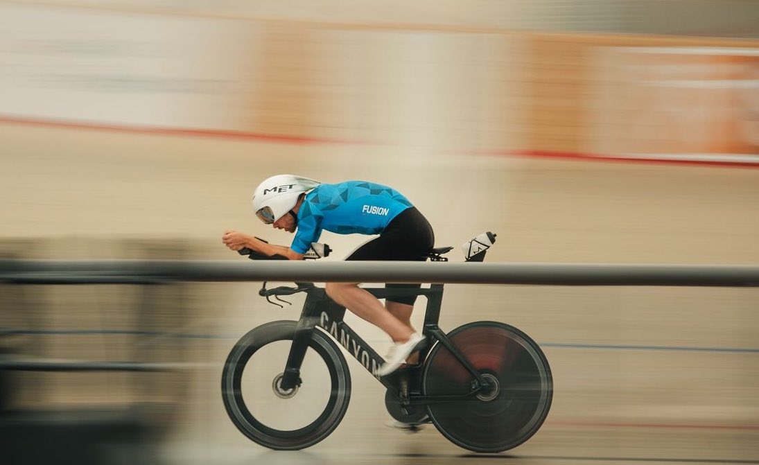 ‼️Daniel Baekkegard y su puesta a punto para Kona

“Con el nuevo tritraje de Fusion que estrenaré en Kona no sólo gano 8 vatios, también me va a ayudar de forma increíble para la maratón”

Una pena que vaya ser el mismo que utilizaré Magnus Ditlev. Pero ojito con Baekkegard