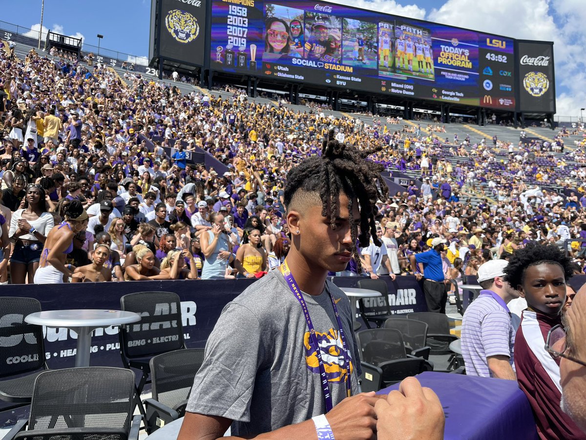 bryce_koon's tweet photo. 5⭐️ #LSU commit DJ Pickett in attendance today. https://t.co/FrqJKKIKAm