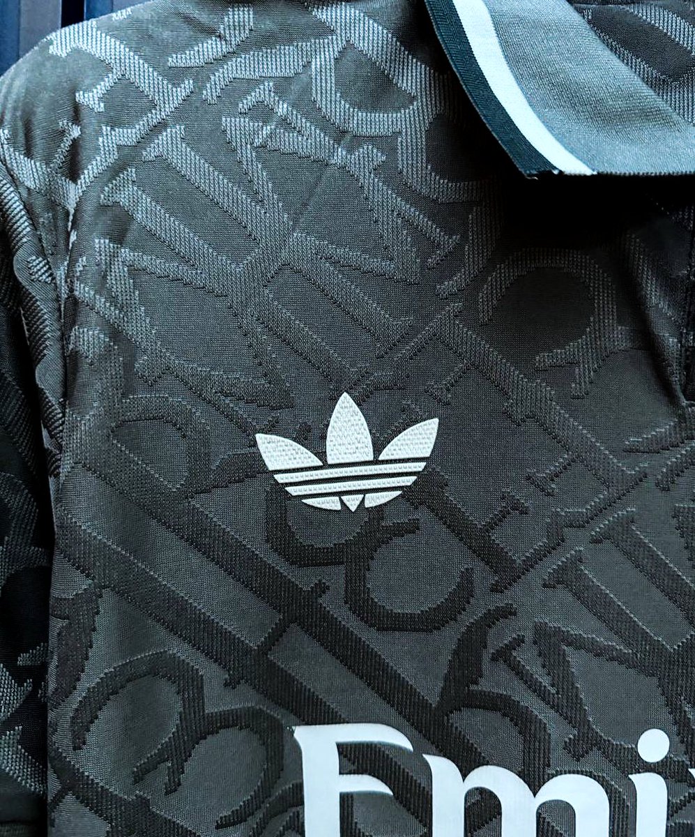 jezi_kali's tweet image. 🚨🚨🚨 Mzigo Mpya  🚨🚨
Uzi wa Real Madrid  #ThirdKit umetufikia rasmi 🔥🔥

 ▪️Bei ni Tsh 25,000/=
 ▪️Call/WhatsApp 0692 416 470 
 ▪️Huduma ya kuprint jina ipo
 ▪️Mikoani tunatuma kwa uaminifu (Kwa Gharama ya Mteja)