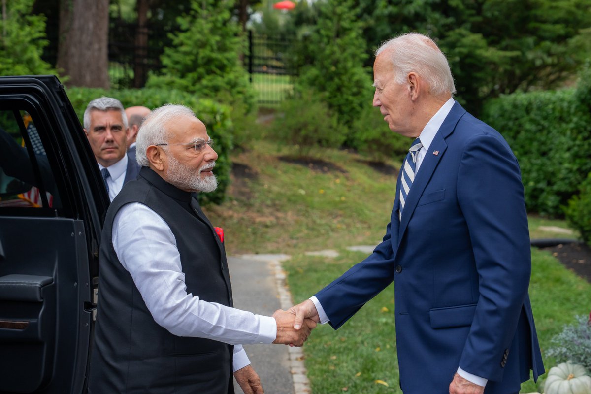 upuknews1's tweet photo. #BREAKING : PM Modi meets President Biden ahead of Quad summit.
#modiinus #ModiInUSA #ModiUSVisit #ModimeetsBiden #ModiBiden #USA #India #QuadSummit #QuadSummit2024 https://t.co/2NXagwh9xt