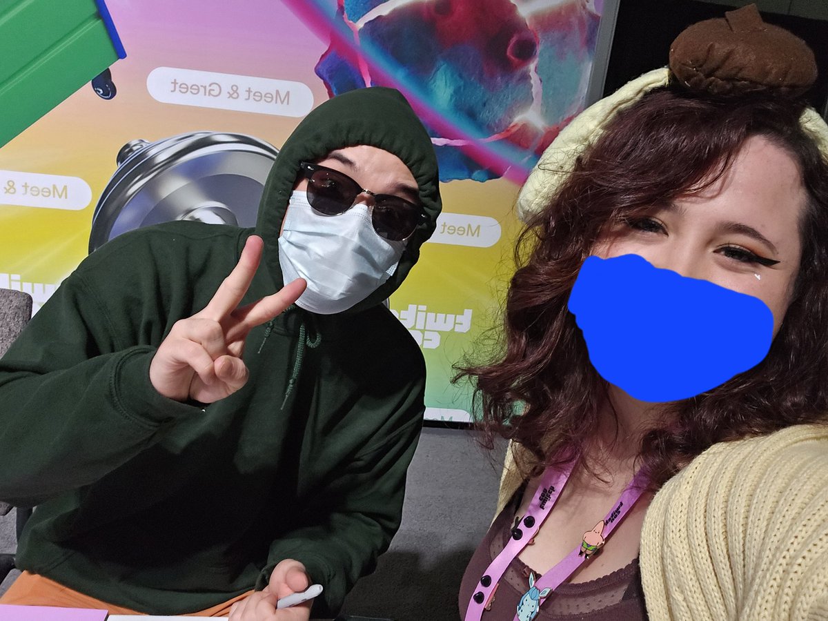 inky_birb's tweet photo. Met @Kwite sorry I was so nervous!! 😭🙏💕also glad u liked the cosplay https://t.co/6HvVfW4CFf
