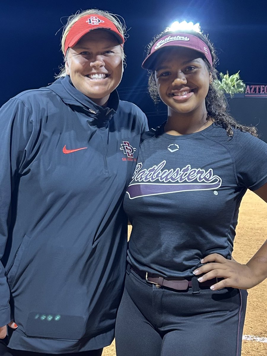 softball_rissa's tweet photo. Thank you @CoachCurly_ and @fearny37 for this incredible camp. So grateful to have to have the opportunity to learn from such knowledgeable coaches!! https://t.co/AR2WlCZ1xj