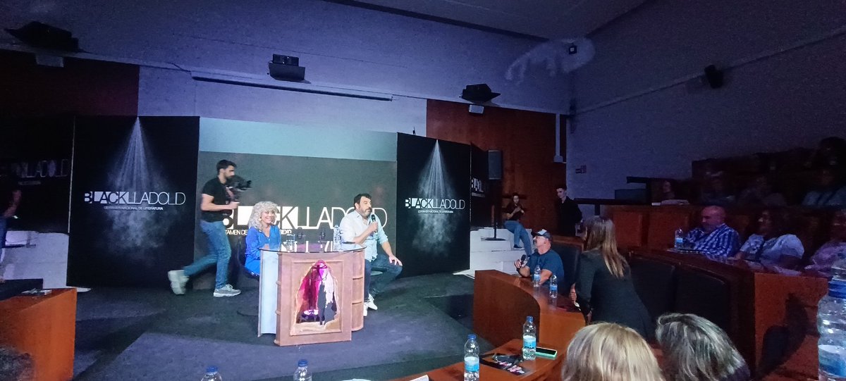 txecasado's tweet photo. @Blacklladolid Pedazo de Sábado tarde gracias a @PalausaCentro https://t.co/9TsiZskJLF