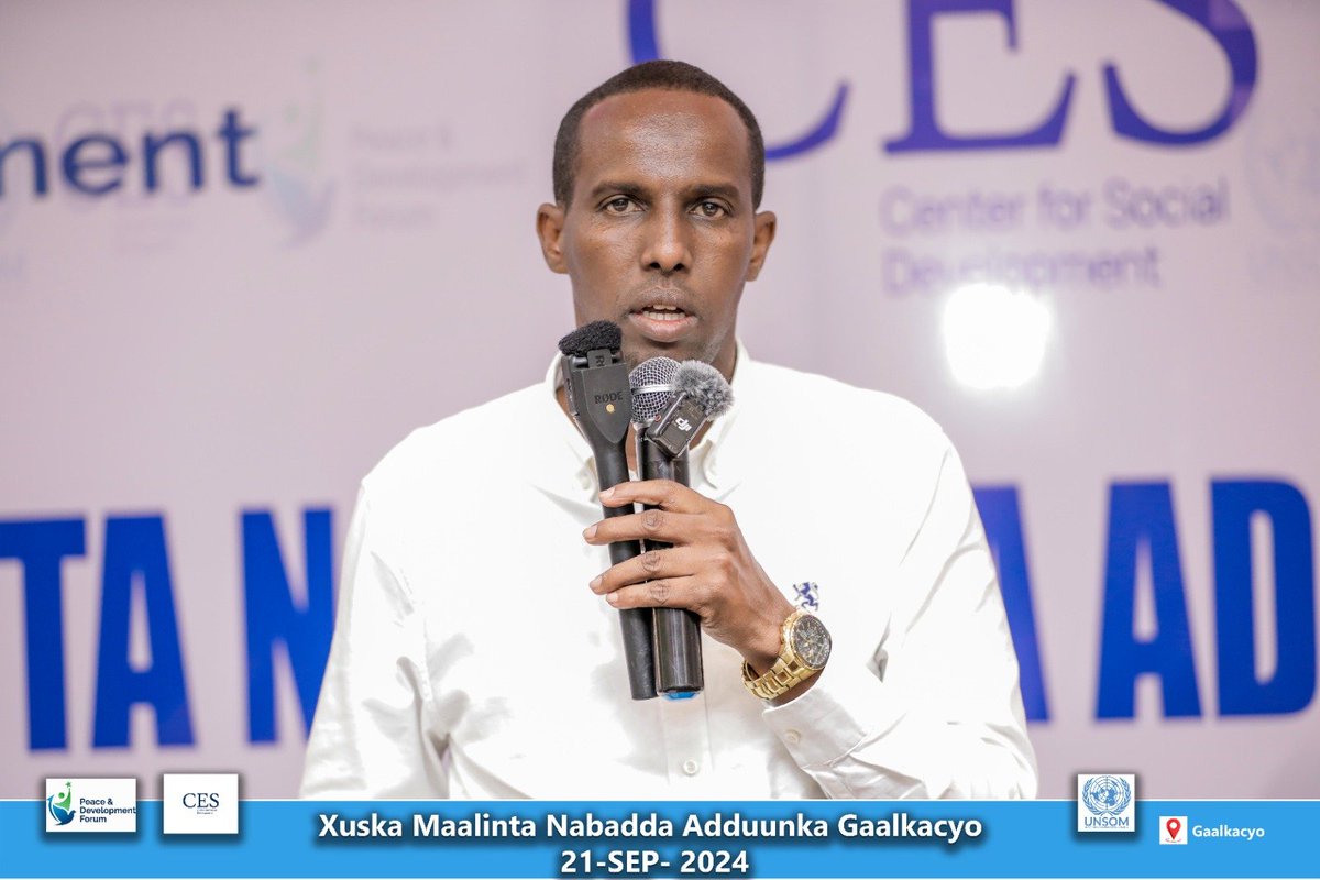 PDFSomalia's tweet photo. Minsters, Governors, Members of Parliament, and Mayors from both Puntland and Galmudug attended the World Peace Day commemoration in Galkacyo. Their presence highlights the commitment to unity and lasting peace in the region. 
Organized by @pdfsomalia and supported by @UNSomalia https://t.co/b4hfN6xIk6